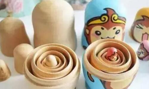 俄羅斯套娃彩繪&壽司手作，玩趣色彩，悅動食光！